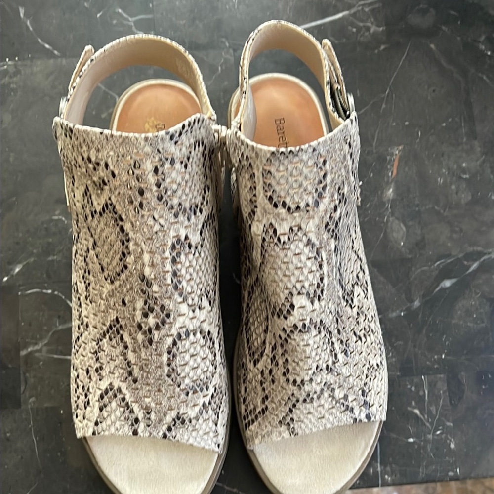 BareTraps Black and Cream Sandals with Chunky Heel